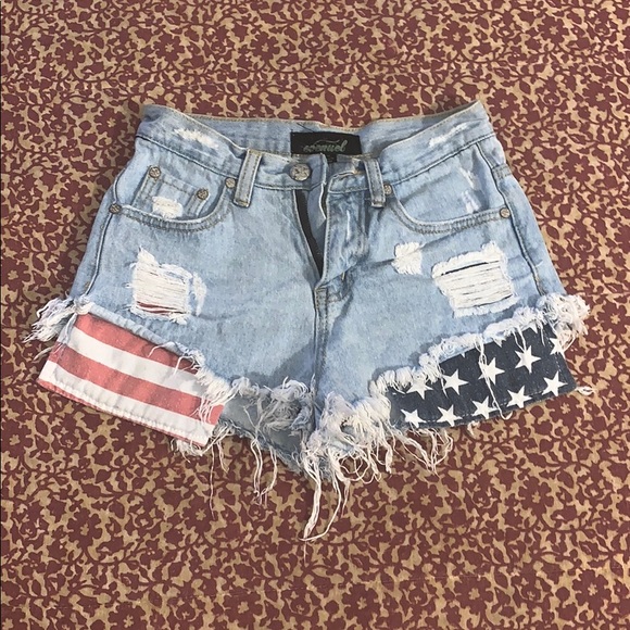 Urban Outfitters Denim - Denim Distressed Short Shorts